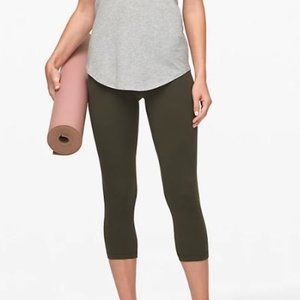 NWT lululemon Align Crop 21” Sz 6